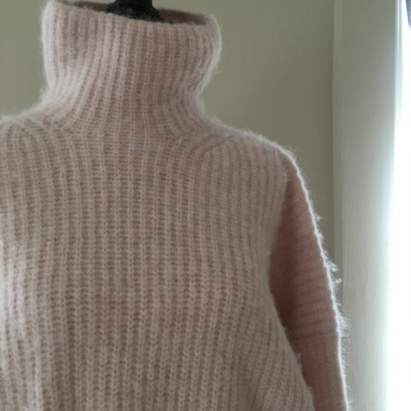 Lululemon Alpaca Wool-Blend Funnel-Neck Sweater Pink Mist Women's Size L - Picture 5 of 11